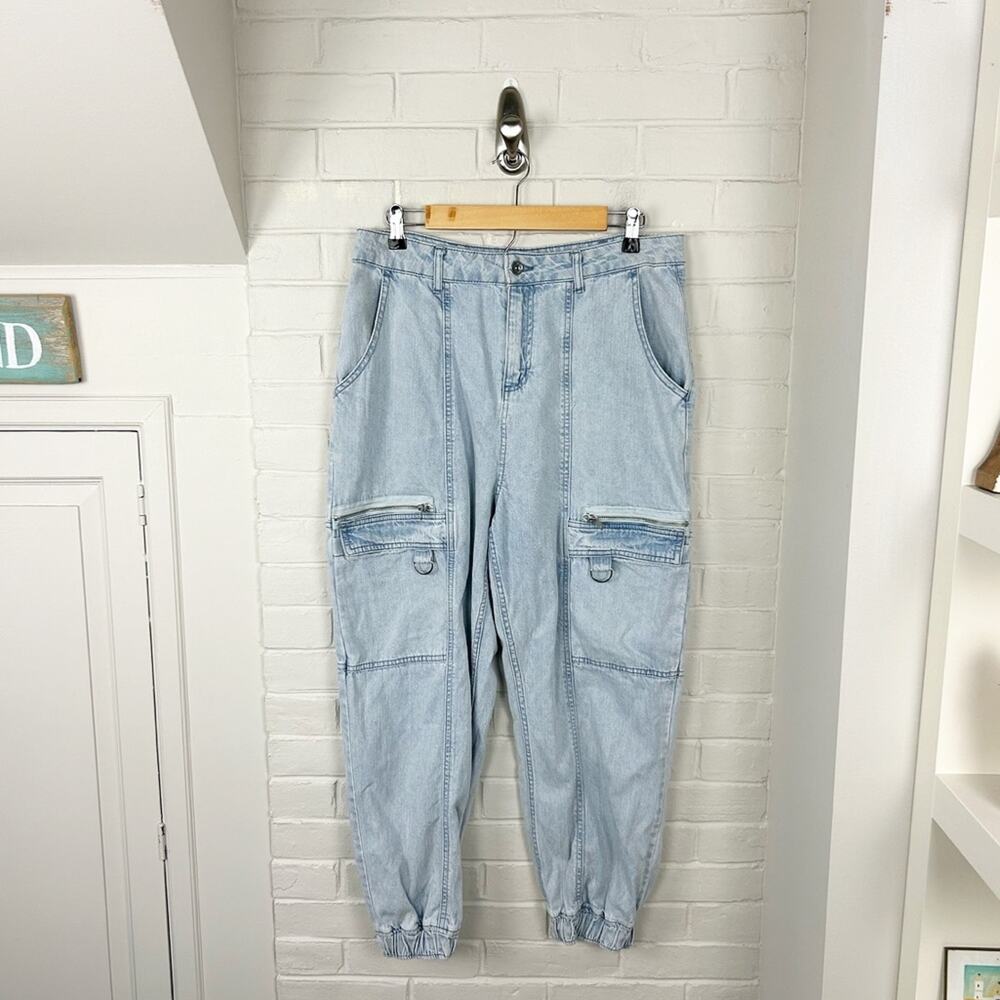 Hot Topic Light Wash Baggy Cargo Jeans Size 13